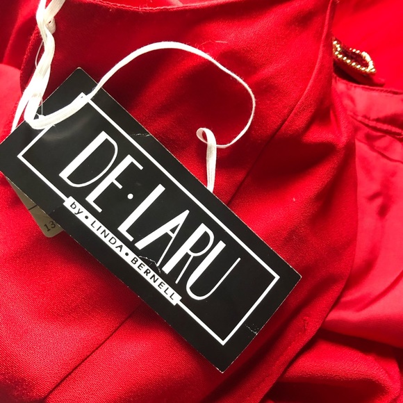 C H R I S T M A S !! Stunning NEW RED gown - Picture 6 of 9